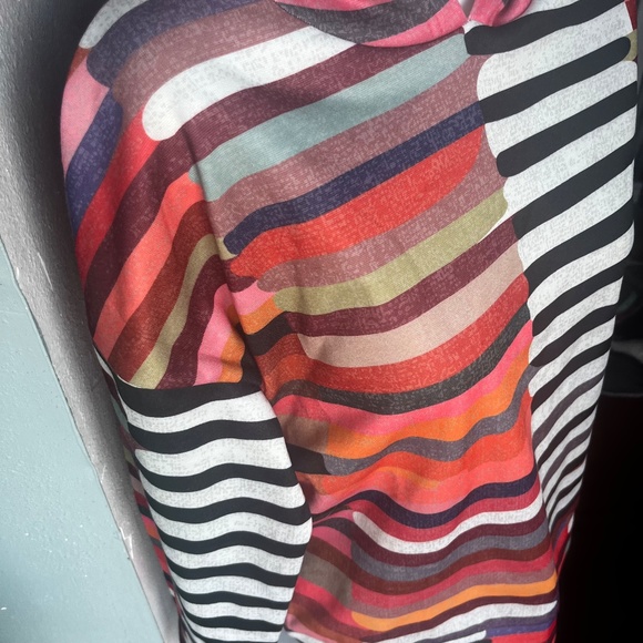 EXCLUSIVE HOODIE -  Geometric shapes - Picture 6 of 16